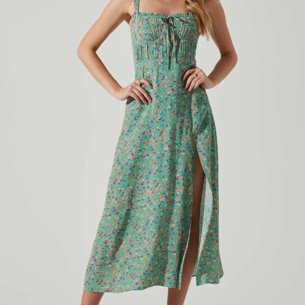 Aster the Label Elsie Floral Midi